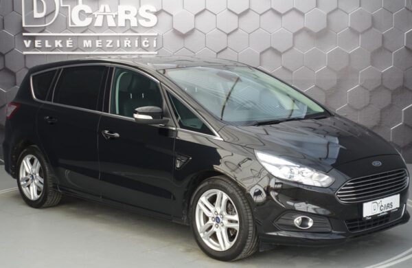 Ford S-MAX 2.0 TDCi Titanium ZIMNÍ PAKET SYNC3, nabídka A3/22