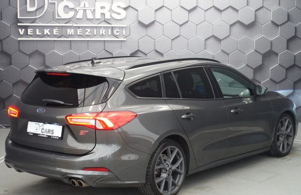 Ford Focus 2.0 ST-Line 140 kW LED SVĚTLA, nabídka 56bc45b6-4cba-4f8a-b3e9-f0542c7123e1